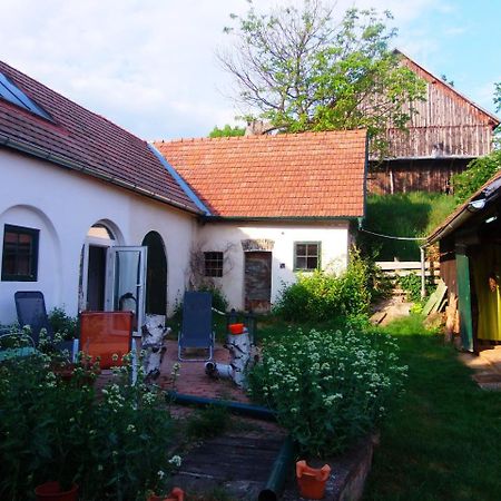 Gaestehaus Weinviertel - Niederoesterreich Siebenhirten Екстериор снимка
